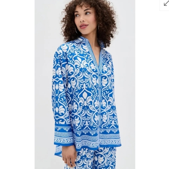 Alice + Olivia Kiva Oversized Mixed Print Shirt - Picture 7 of 11